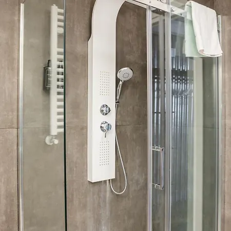 Landlord 8 - Finestra Sulla Cattedrale Penzion Bari