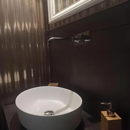 Penzion Landlord 8 - Finestra Sulla Cattedrale Bari