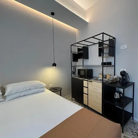 Landlord 8 - Finestra Sulla Cattedrale Bari