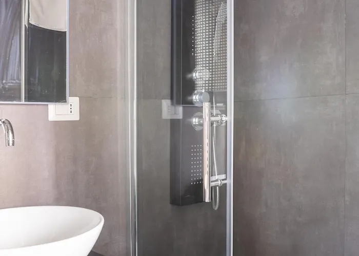 Landlord 8 - Finestra Sulla Cattedrale Bari