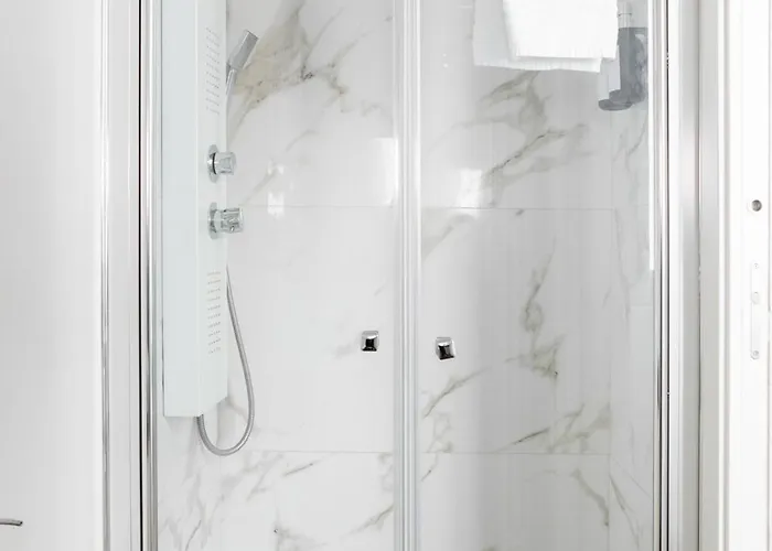 Landlord 8 - Finestra Sulla Cattedrale Affittacamere Bari