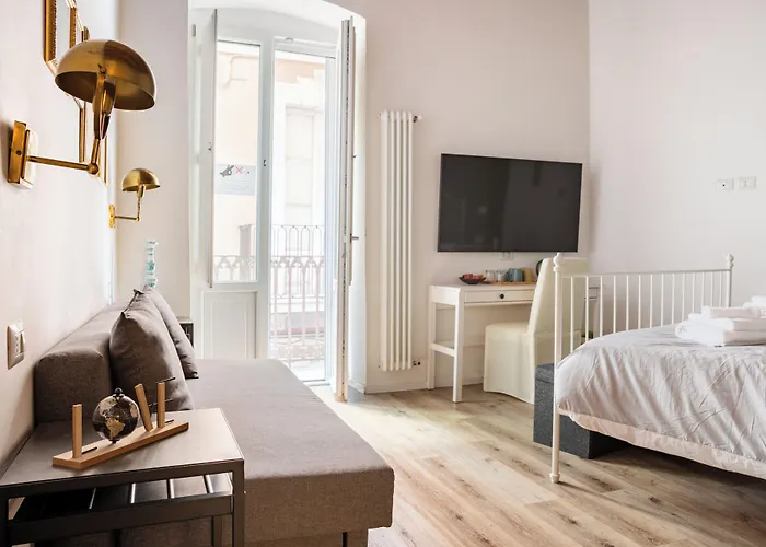 Affittacamere Landlord 8 - Finestra Sulla Cattedrale 3*